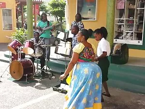Uma as brasileirinha ...