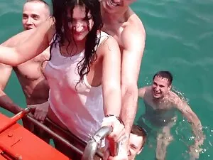 Mia e no filme pono  ...